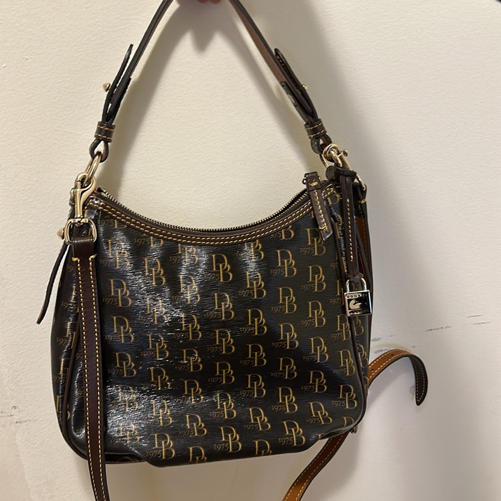 Dooney & Bourke Margot Signature 1975 Db Logo Sho… - image 1